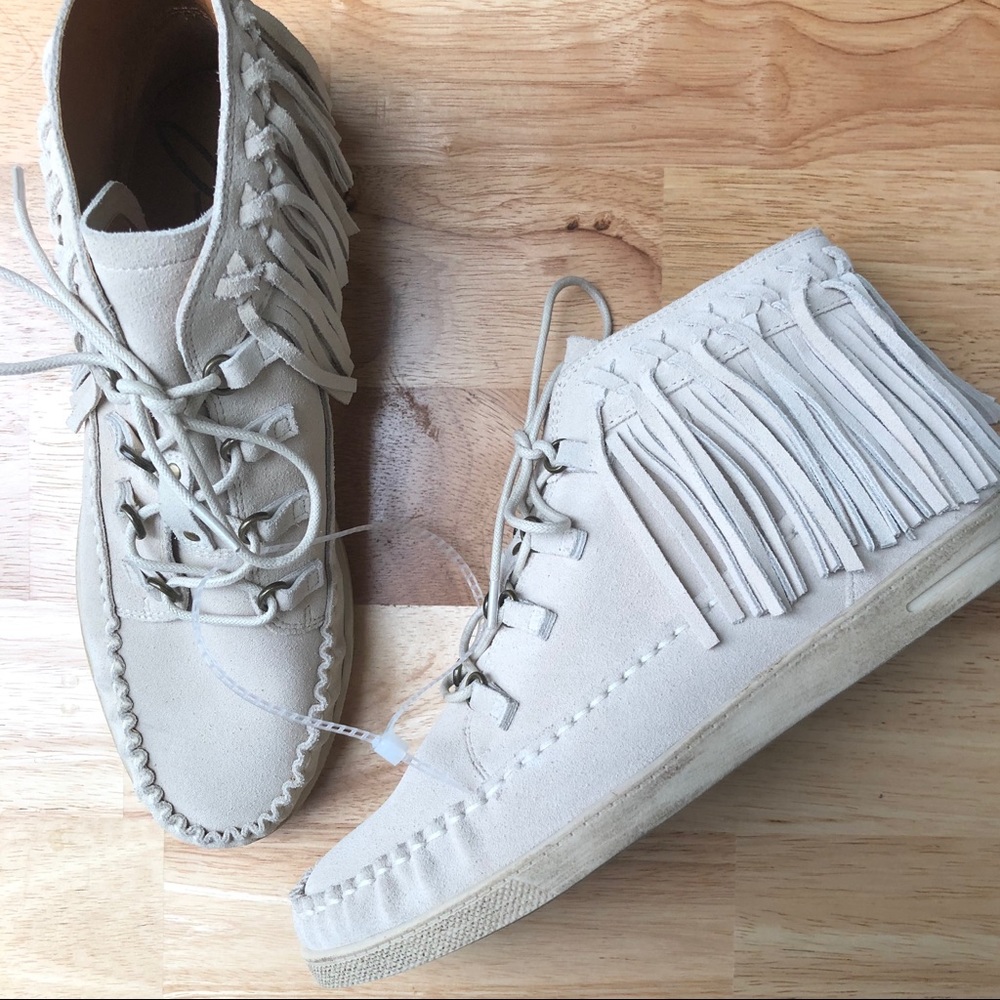 Zodiac NWOT Suede Moccasin Booties